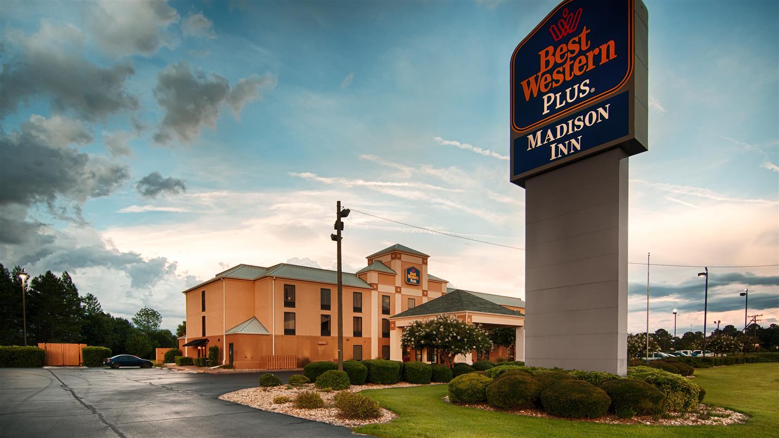 Best Western Plus Madison Luaran gambar